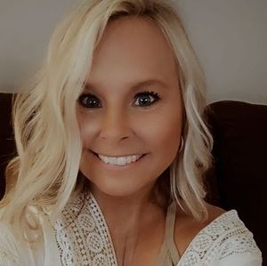 Meet your Posher, Alisha